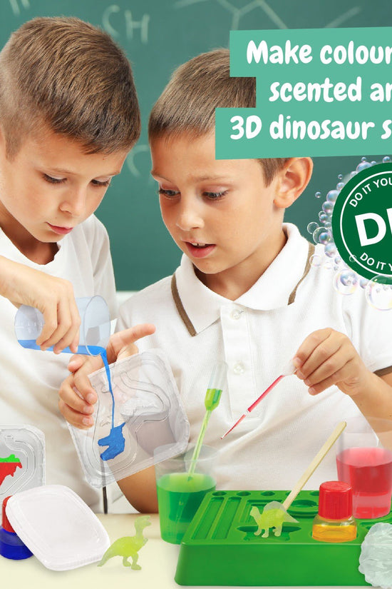 Fábrica de Sabonetes Dinos (Versão Multilingue)
